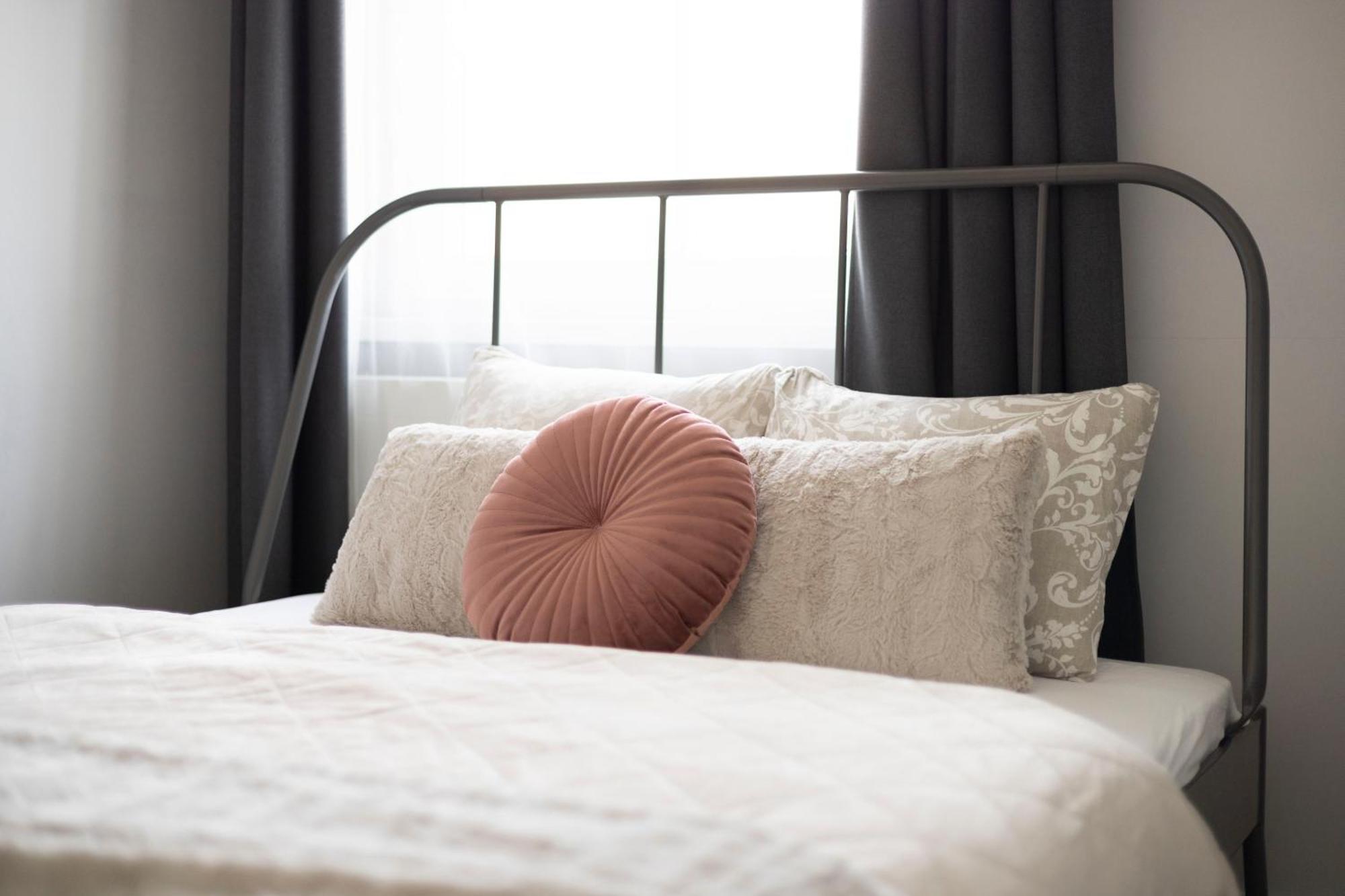 Stylish & Spacious Central Suite By Prestige Homes Boedapest Buitenkant foto