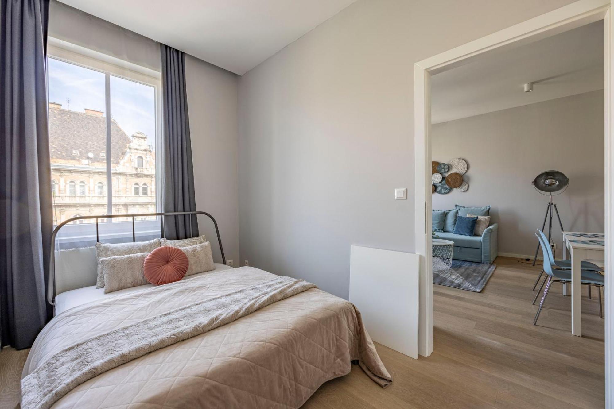 Stylish & Spacious Central Suite By Prestige Homes Boedapest Buitenkant foto