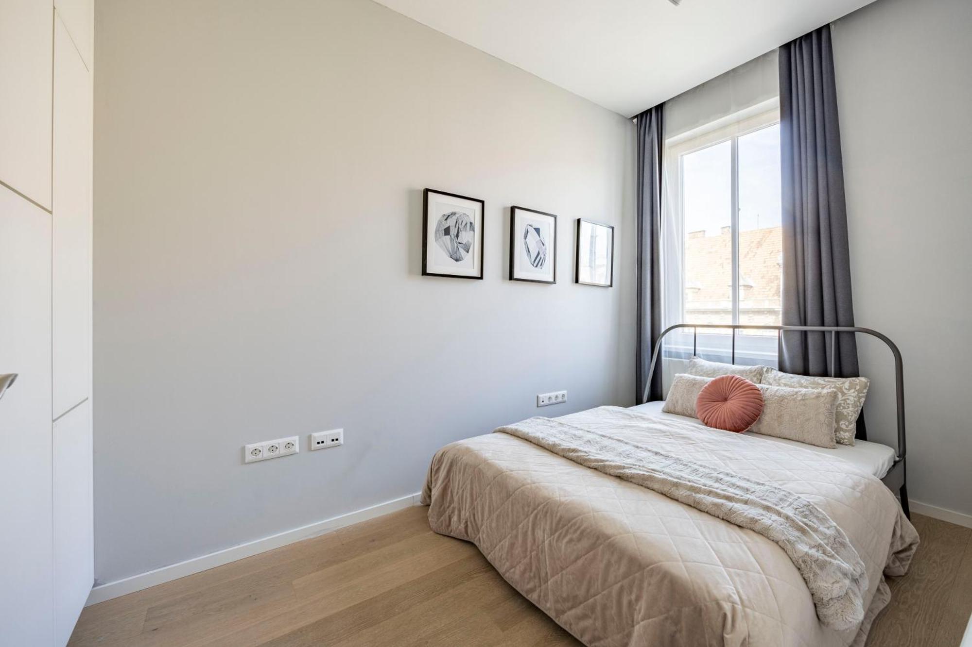 Stylish & Spacious Central Suite By Prestige Homes Boedapest Buitenkant foto